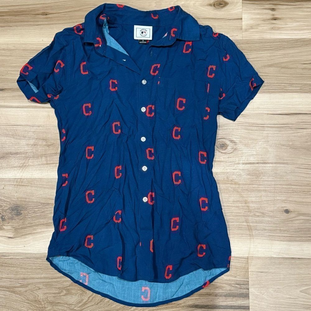 FOCO MLB Navy Cleveland Indians All Over Logos Button-Up Shirt Women’s Medium